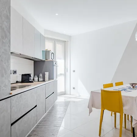 Apartment Crocetta, Statiuniti67 By Happyhostorino *